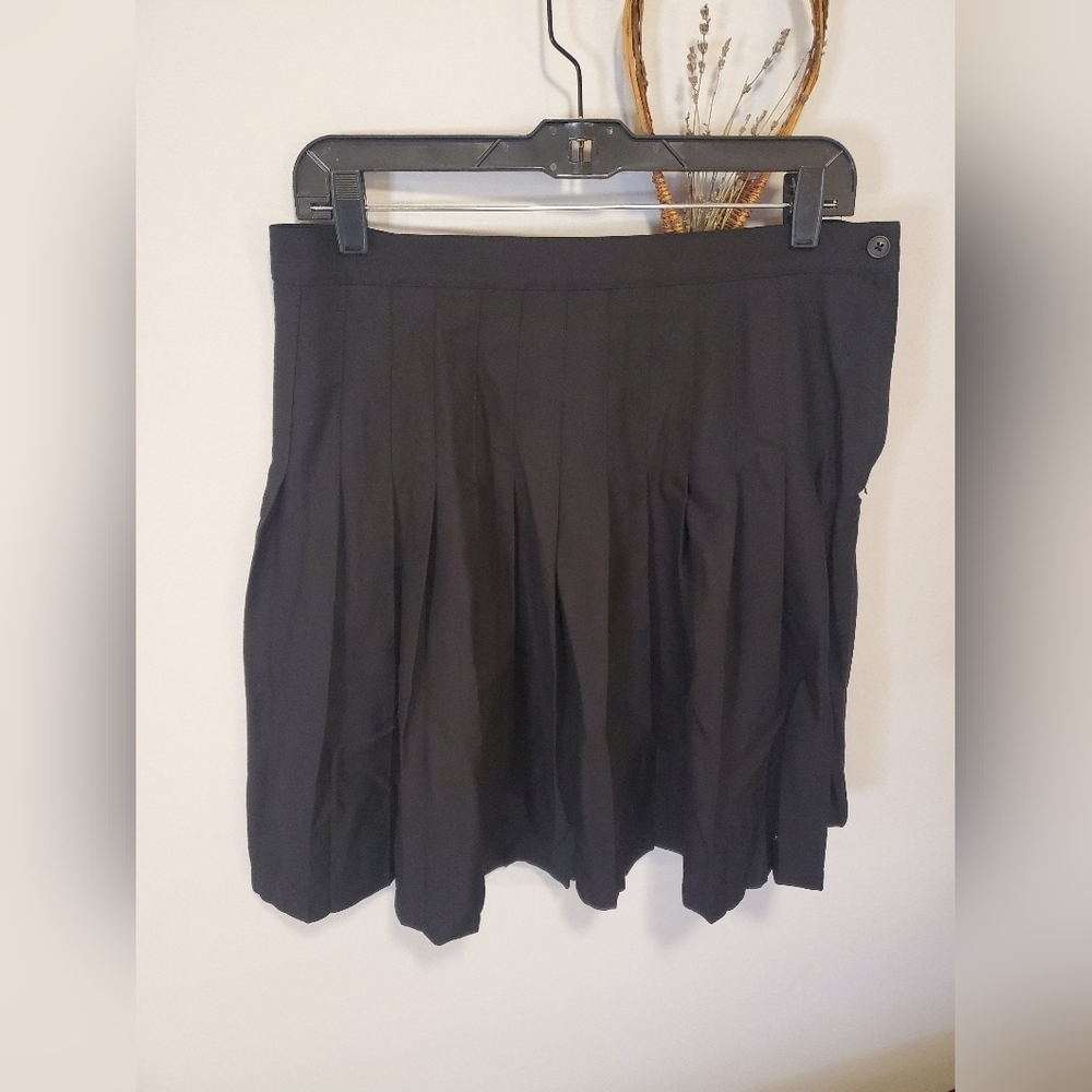 Landsend Black Pleated Skirt